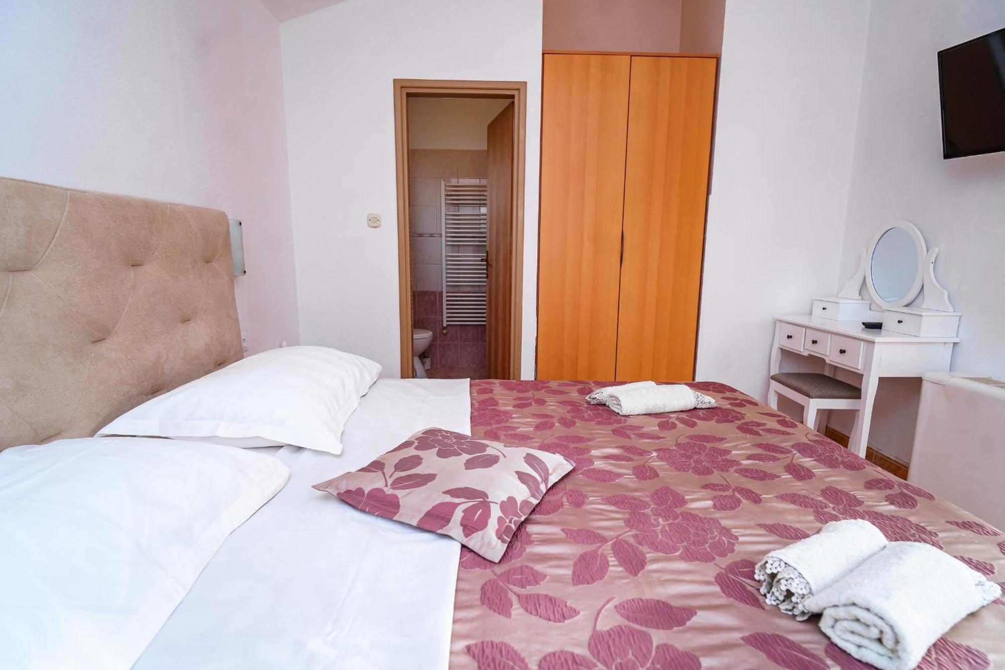 Apartments Horizont ロゴズニッツァ 部屋 写真